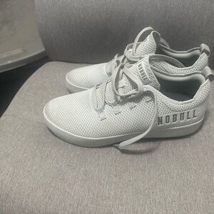 NoBULL rec trainers